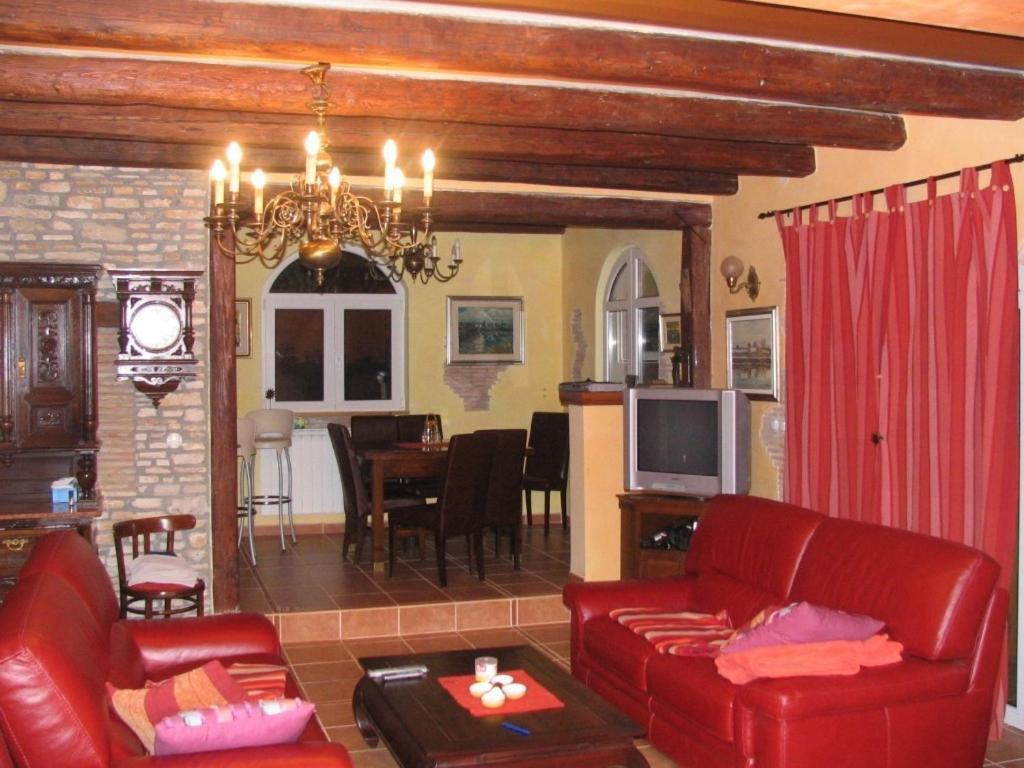 Villa In Funtana With Private Tenniscourt ภายนอก รูปภาพ
